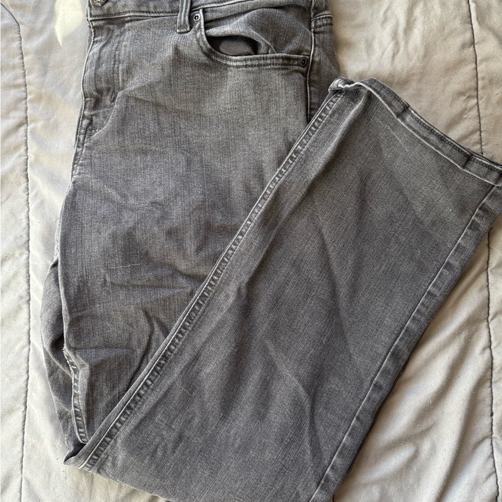 Maurice’s grey jeans